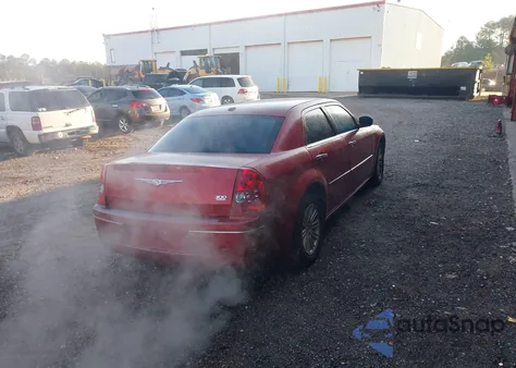 2010 Chrysler 300 Touring/Signature Series/Executive Series z USA, uszkodzony, nr VIN 2C3CA5CV3AH192613